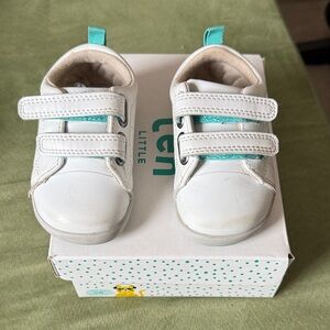 Ten Little Size 5 Baby/Toddler White Shoes